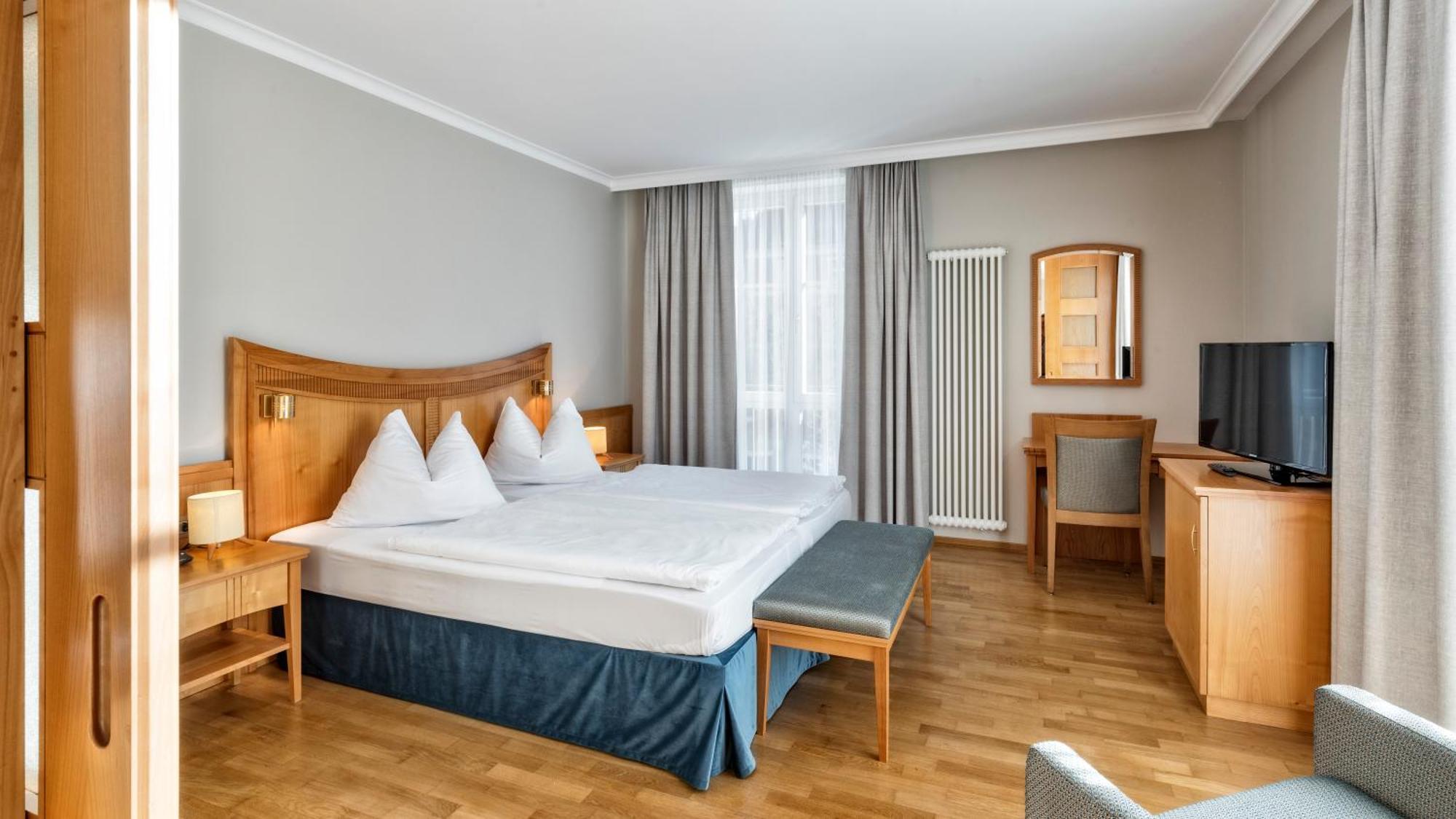 Hotel Post Alpine Cityflair Brunico Eksteriør bilde