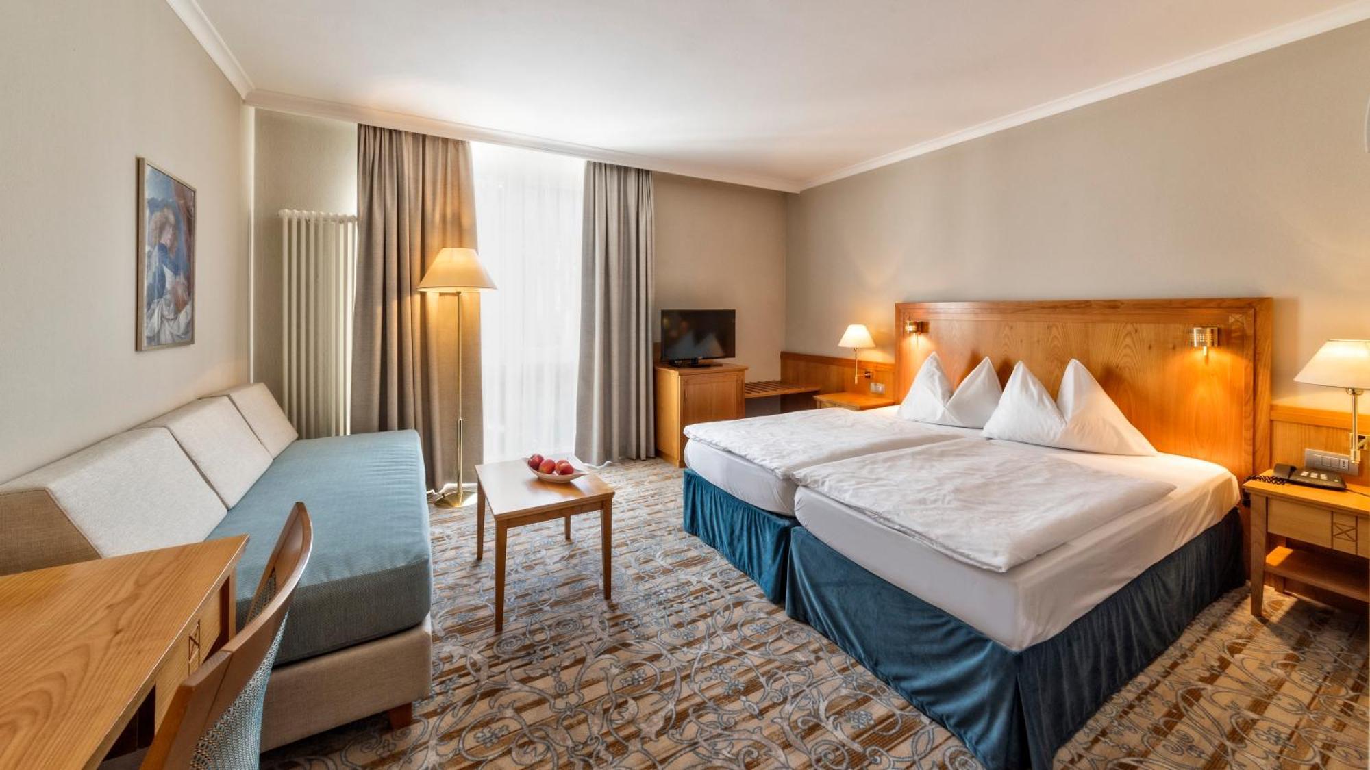Hotel Post Alpine Cityflair Brunico Eksteriør bilde