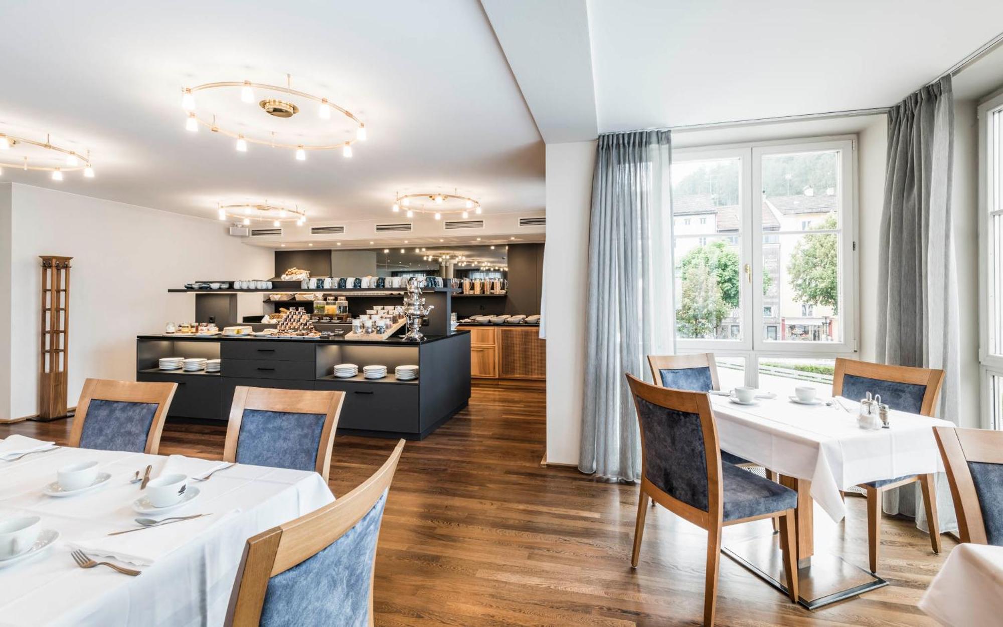 Hotel Post Alpine Cityflair Brunico Eksteriør bilde