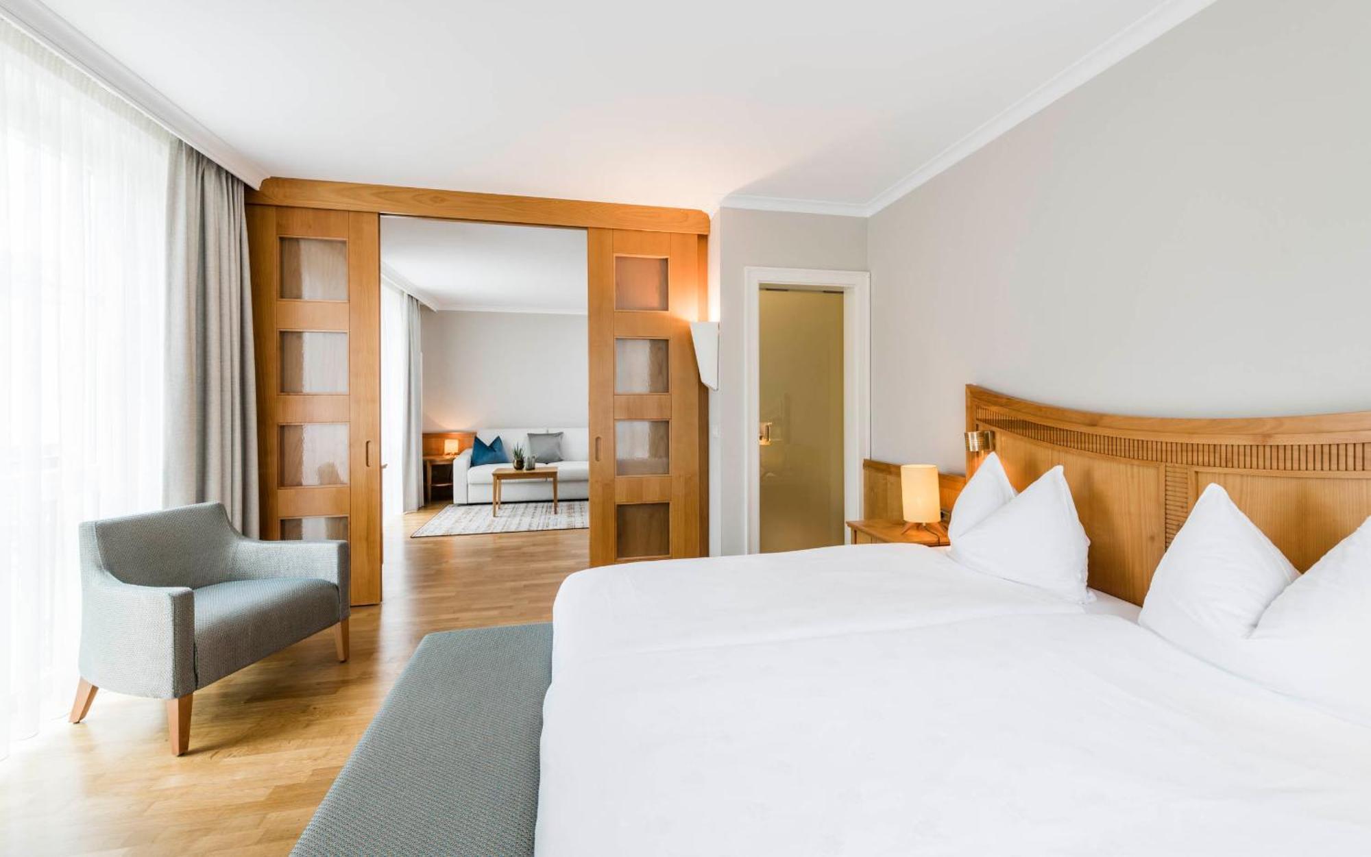 Hotel Post Alpine Cityflair Brunico Eksteriør bilde