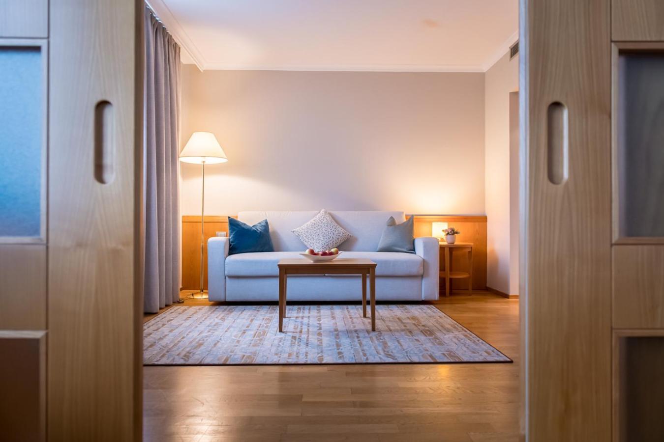 Hotel Post Alpine Cityflair Brunico Eksteriør bilde